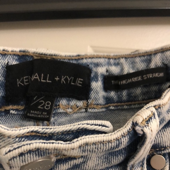 Kendall & Kylie Jeans - Picture 5 of 8